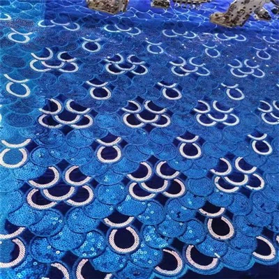 Mit Pailletten bestickter afrikanischer Hochzeitskleidstoff